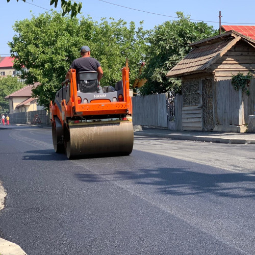 Continuă modernizarea infrastructurii în Fetești: Strada Carpați, asfaltată complet