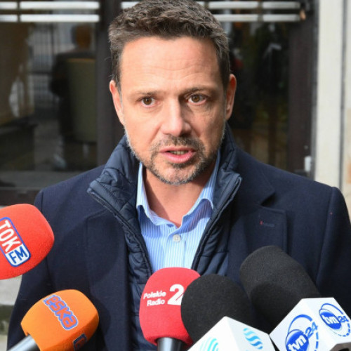 Candidatul Coalitiei Civice conduce în sondaje înaintea alegerilor din Polonia