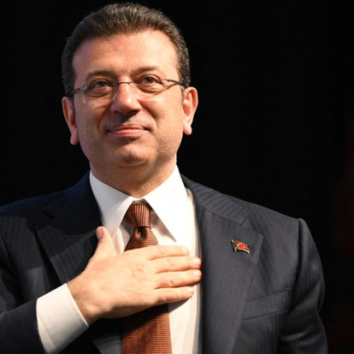 Primarul Istanbulului, Ekrem Imamoglu, onorat cu cetățenia de onoare a Parisului