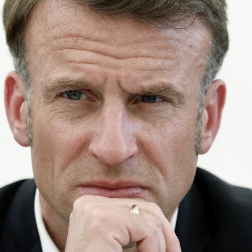 Criza politică și economică din Franța amenință mandatul lui Macron