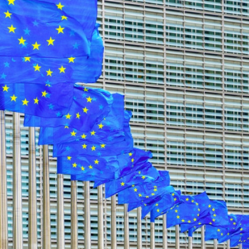 Uniunea Europeană suspendă contramăsurile la taxele vamale americane