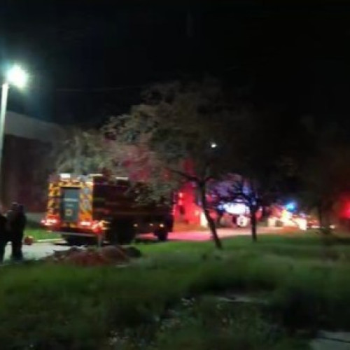 Video Incendiu la Fabrica de arme Cugir: flăcările au izbucnit în hala cu muniție. A fost emis mesaj Ro-Alert
