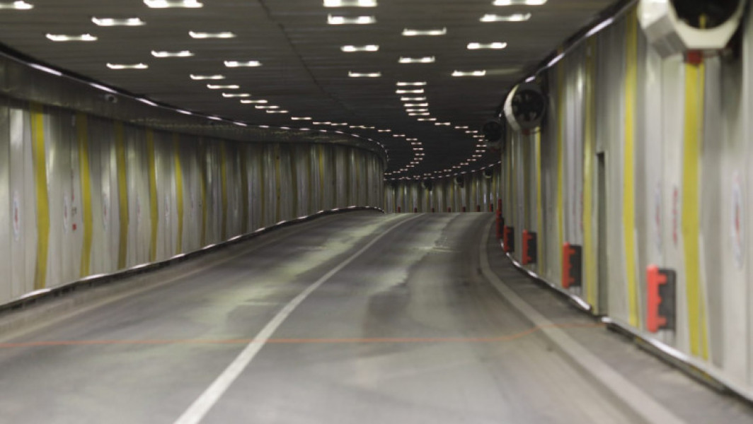 Restricții de circulație în Pasajul Unirii din București pentru igienizarea tunelului rutier în următoarele două nopți