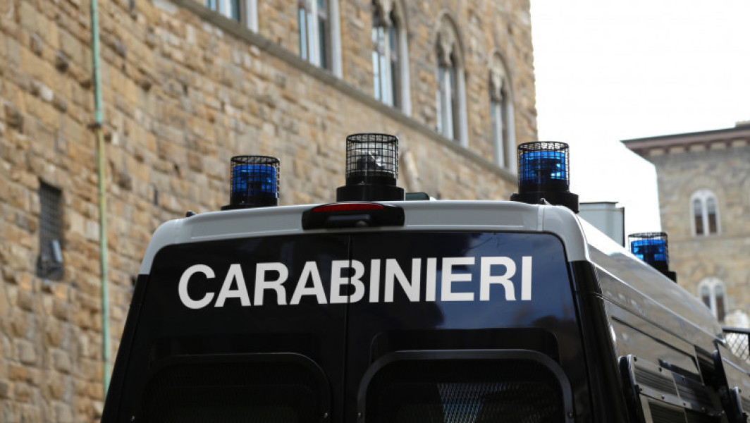 Un român a devenit erou într-un oraș din Italia: s-a luptat singur cu hoții care au intrat la el în casă și a reușit să-i alunge