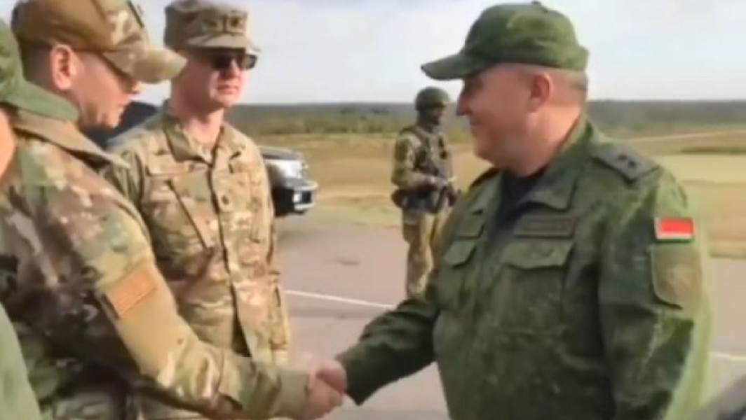 „Cele mai bune locuri”. Vizită surpriză a soldaților SUA care au mers să observe exercițiile Zapad-2025 din Belarus