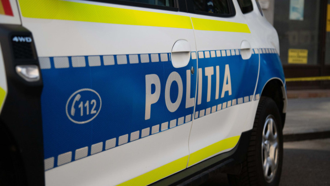 Video Doi copii de 11 ani, bătuți și băgați cu forța într-o mașină, în Bistrița. Agresorul, sub control judiciar
