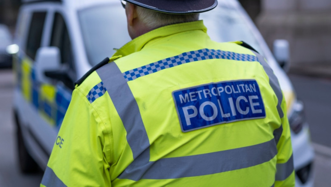 Bărbat acuzat de vandalism rasist în sinagogi și școli evreiești din Londra