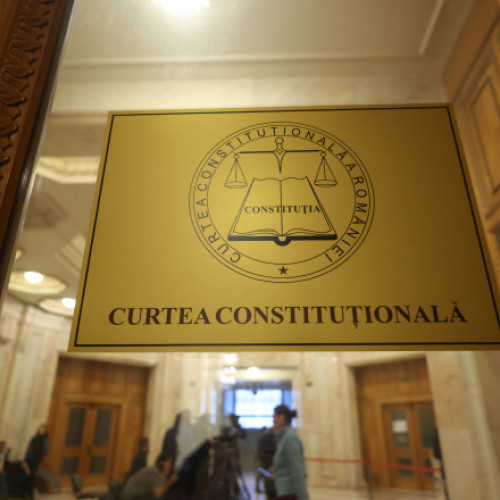 CCR: Participarea la concursurile de promovare, restricționată abuziv pentru funcționarii în concediu de creștere copil