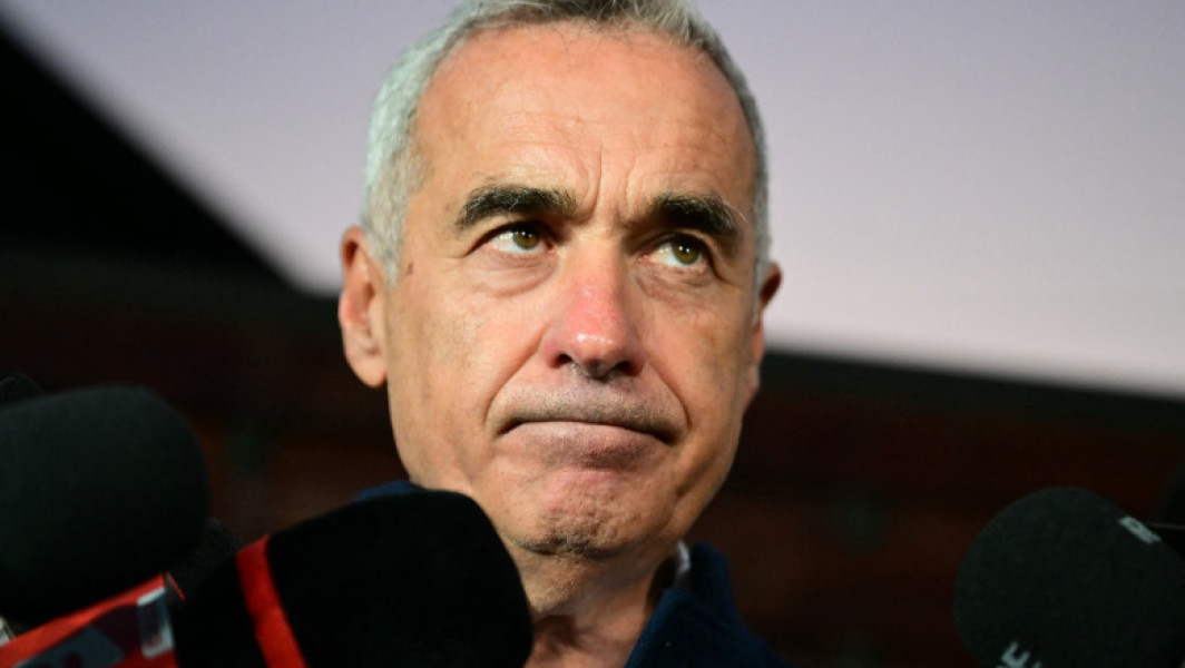 Susținători ai lui Călin Georgescu protestează la IPJ Ilfov în timpul controlului judiciar