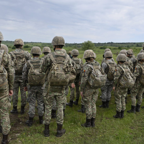 Trei sferturi dintre români susțin stagiul militar voluntar, arată sondajul INSCOP