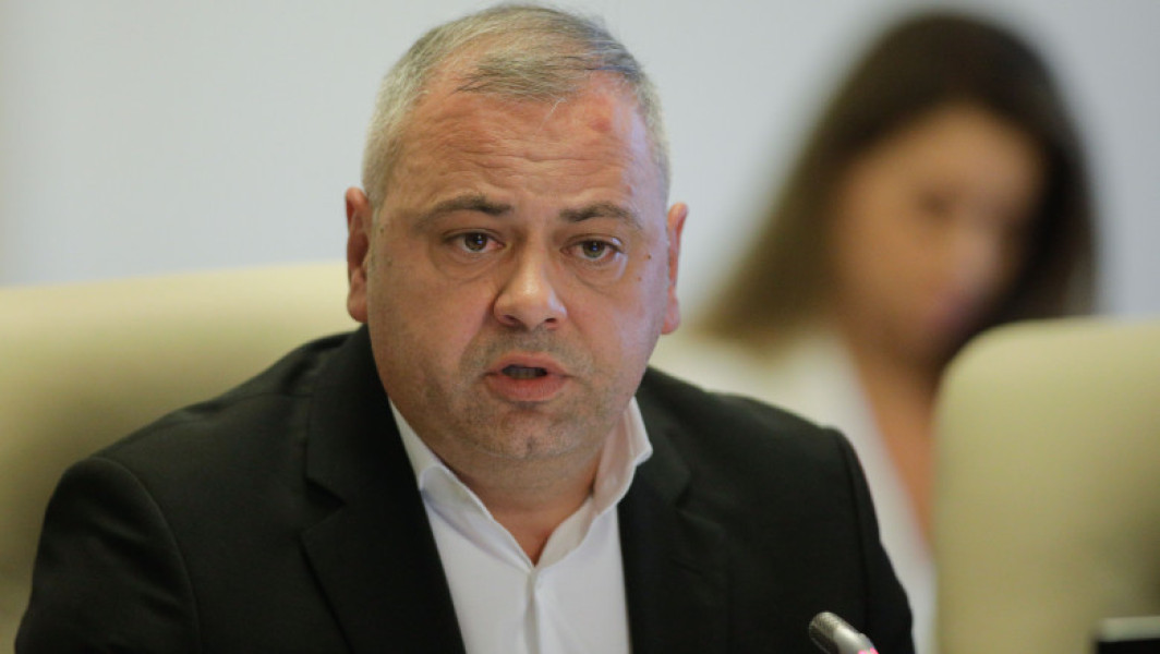 Ministrul Agriculturii îndeamnă la consum de brânză și roșii românești pentru echilibrarea balanței comerciale