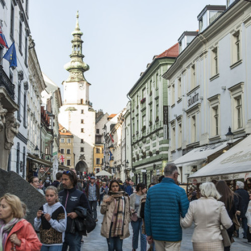 Poliția slovacă: limita de viteză de pe trotuare nu se aplică pietonilor
